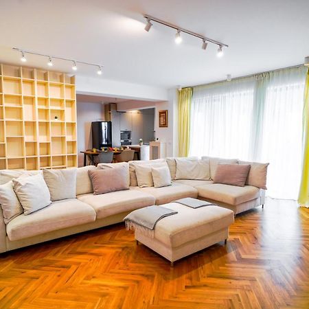 Luxury Central Park Apartment Bucureşti Ngoại thất bức ảnh