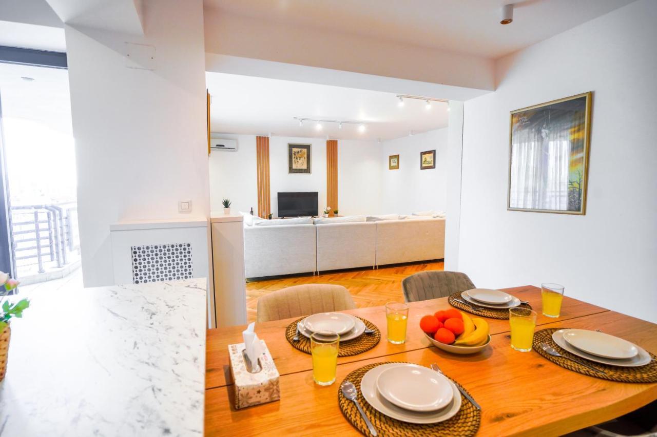 Luxury Central Park Apartment Bucureşti Ngoại thất bức ảnh